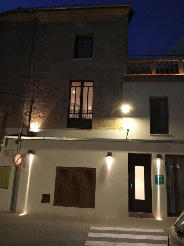 Ti Central Maria María de la Salud Екстериор снимка